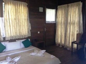 Sirukundra Bungalow, Valparai 2